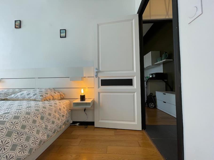 L'Appartement Tomey Avec Parking Carcassonne Exterior photo